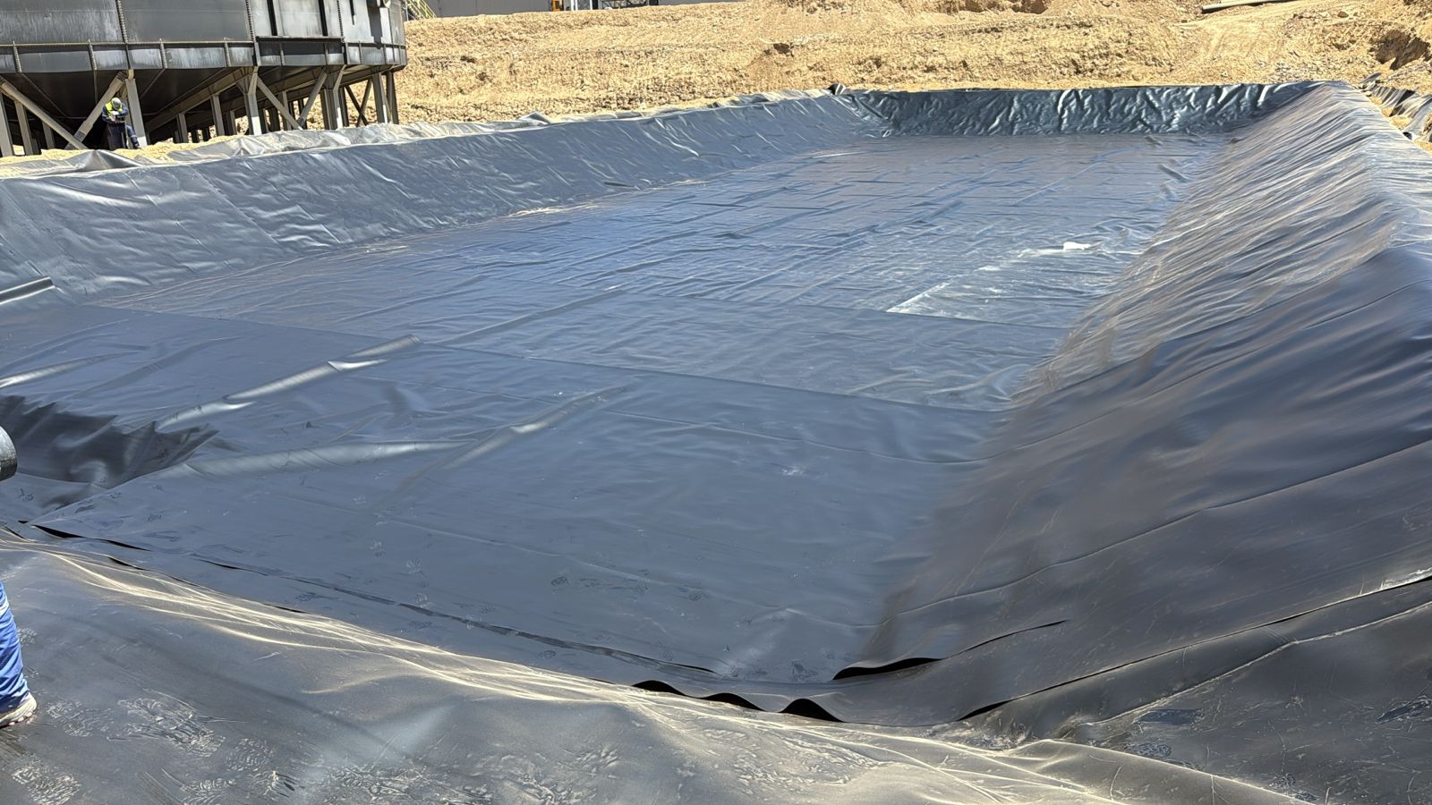 Superficie negra brillante